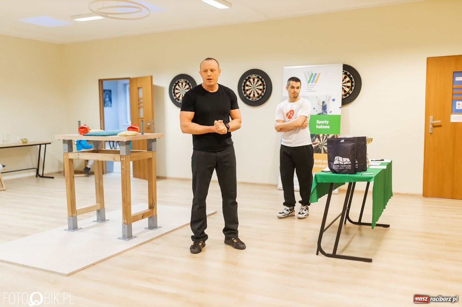 Zdjęcie w galerii na portalu naszraciborz.pl: Starcie siłaczy w PCS. I mistrzostwa w armwrestlingu za nami [FOTO] wiadomości z regionu