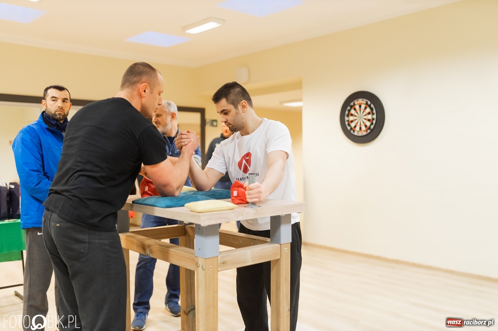 Zdjęcie w galerii na portalu naszraciborz.pl: Starcie siłaczy w PCS. I mistrzostwa w armwrestlingu za nami [FOTO] wiadomości z regionu
