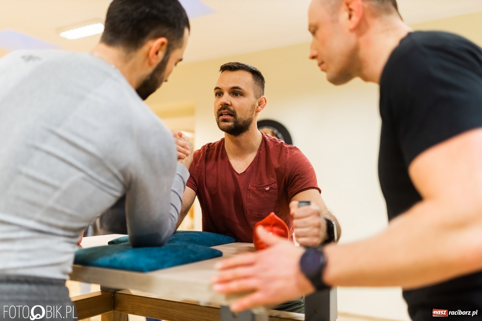 Zdjęcie w galerii na portalu naszraciborz.pl: Starcie siłaczy w PCS. I mistrzostwa w armwrestlingu za nami [FOTO] wiadomości z regionu