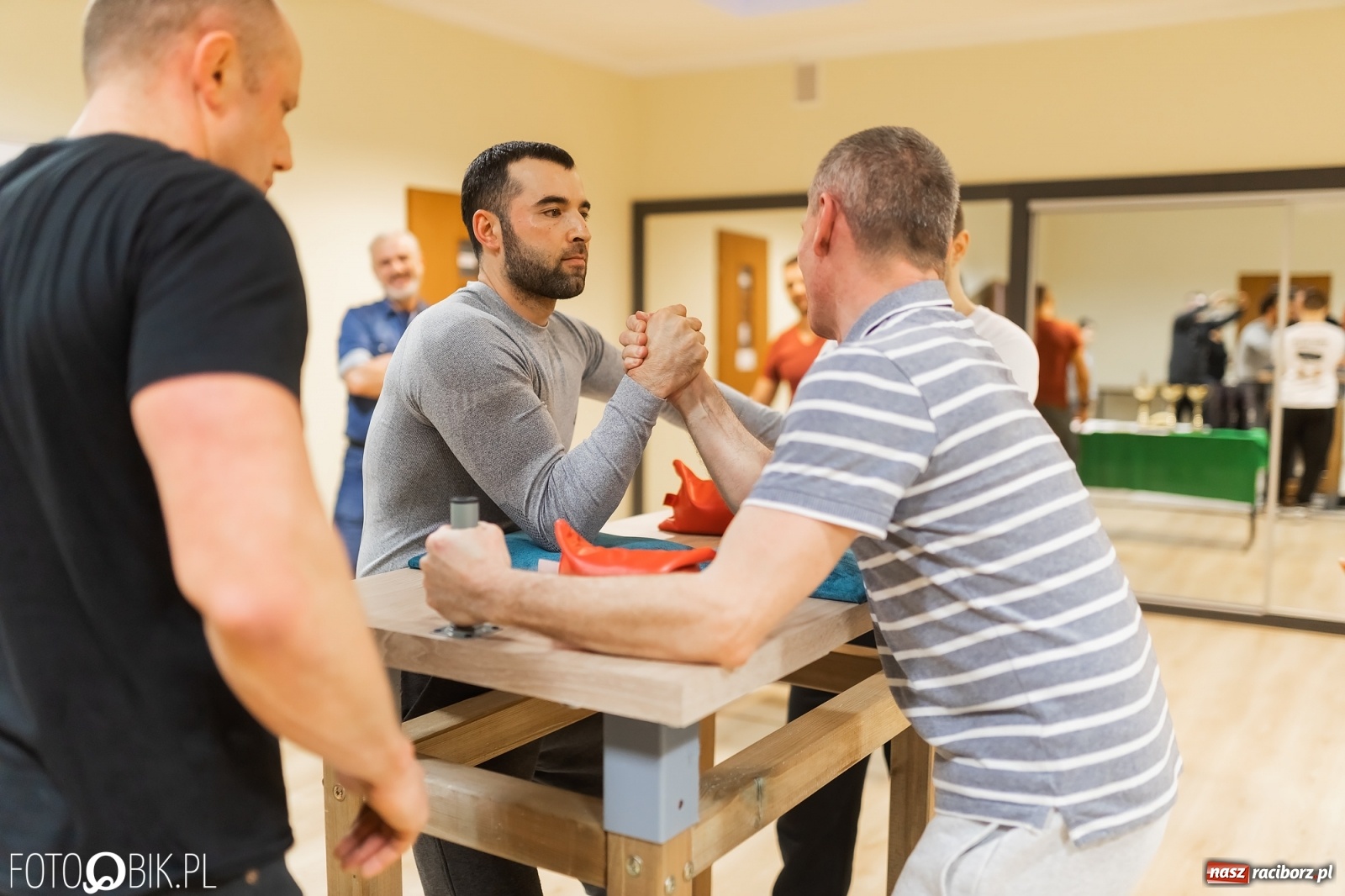 Zdjęcie w galerii na portalu naszraciborz.pl: Starcie siłaczy w PCS. I mistrzostwa w armwrestlingu za nami [FOTO] wiadomości z regionu