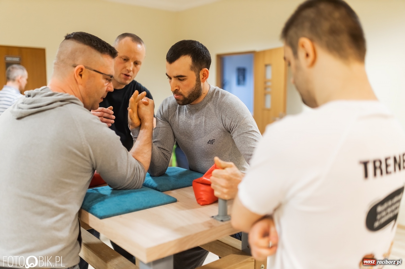 Zdjęcie w galerii na portalu naszraciborz.pl: Starcie siłaczy w PCS. I mistrzostwa w armwrestlingu za nami [FOTO] wiadomości z regionu