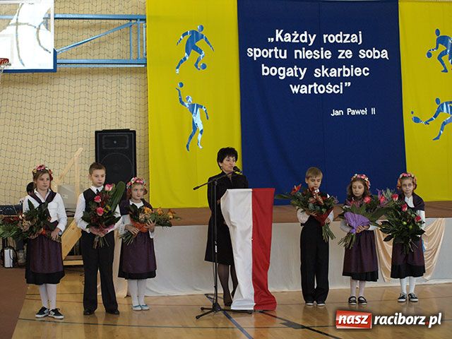 Zdjęcie w galerii na portalu naszraciborz.pl: Minister zachwycona Orlikiem wiadomości z regionu