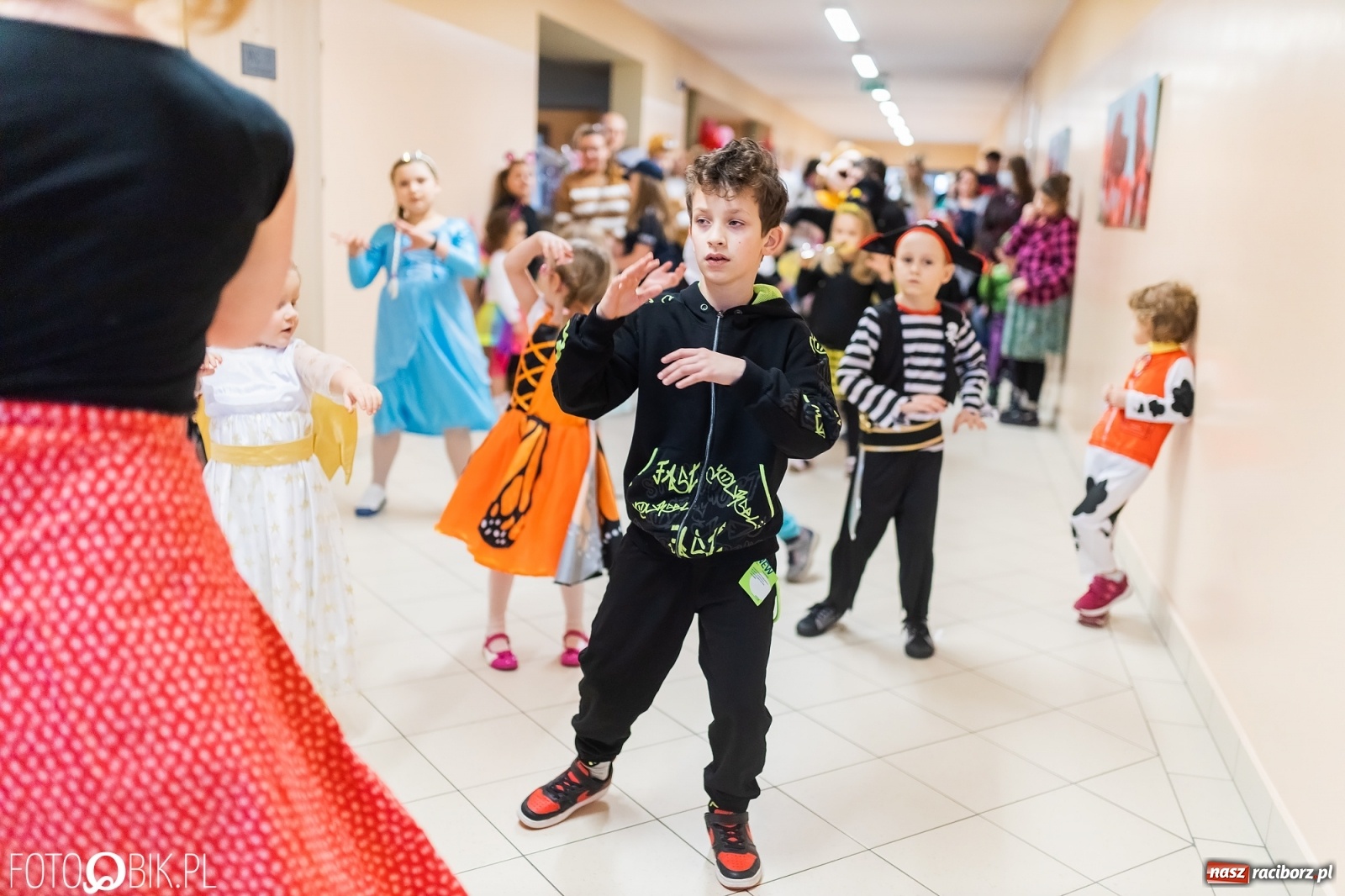 Zdjęcie w galerii na portalu naszraciborz.pl: Karnawałowy bal w Arenie Rafako na zakończenie ferii [FOTO] wiadomości z regionu