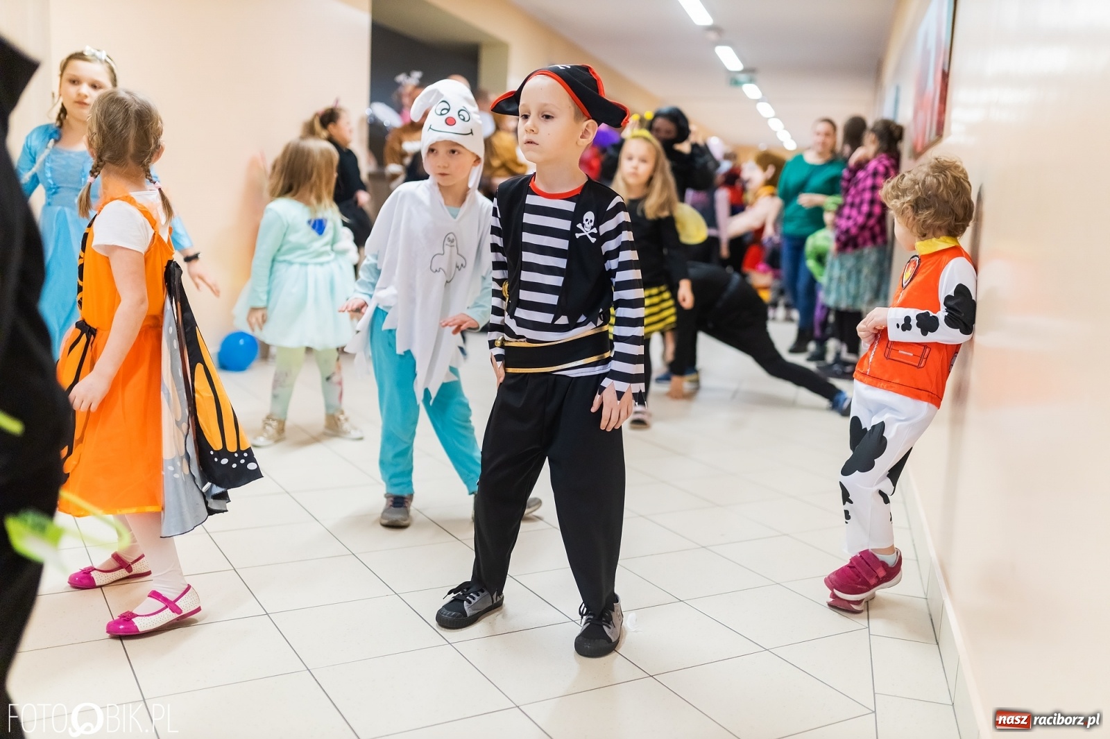 Zdjęcie w galerii na portalu naszraciborz.pl: Karnawałowy bal w Arenie Rafako na zakończenie ferii [FOTO] wiadomości z regionu