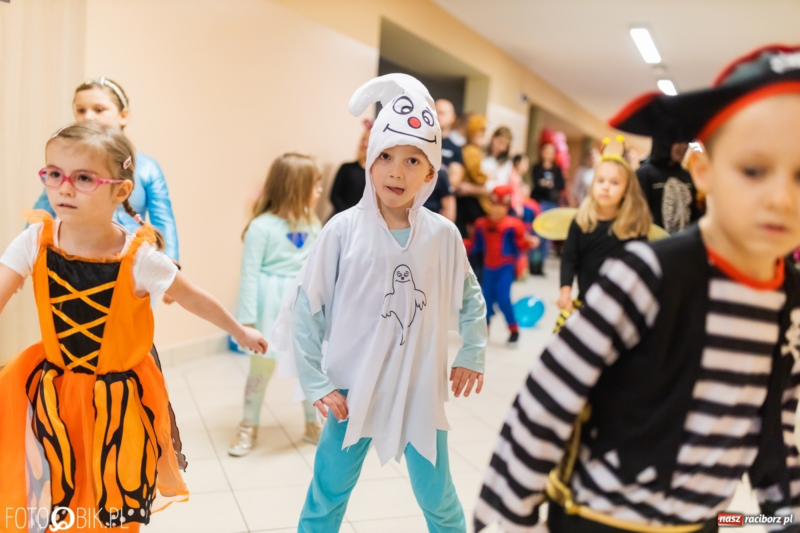 Zdjęcie w galerii na portalu naszraciborz.pl: Karnawałowy bal w Arenie Rafako na zakończenie ferii [FOTO] wiadomości z regionu