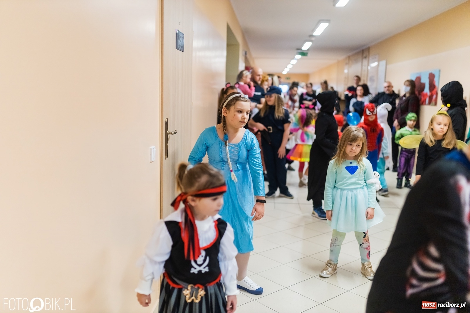 Zdjęcie w galerii na portalu naszraciborz.pl: Karnawałowy bal w Arenie Rafako na zakończenie ferii [FOTO] wiadomości z regionu