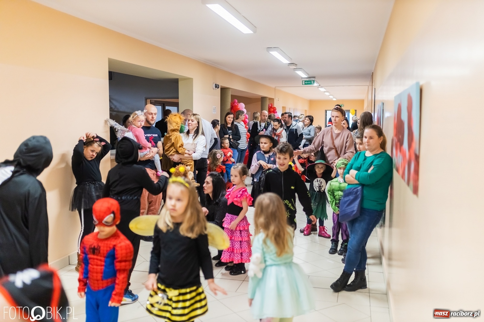 Zdjęcie w galerii na portalu naszraciborz.pl: Karnawałowy bal w Arenie Rafako na zakończenie ferii [FOTO] wiadomości z regionu