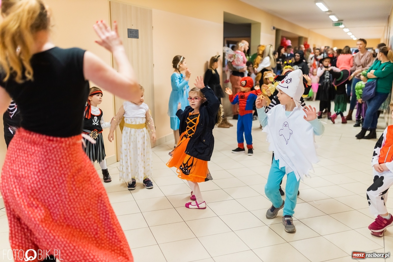 Zdjęcie w galerii na portalu naszraciborz.pl: Karnawałowy bal w Arenie Rafako na zakończenie ferii [FOTO] wiadomości z regionu