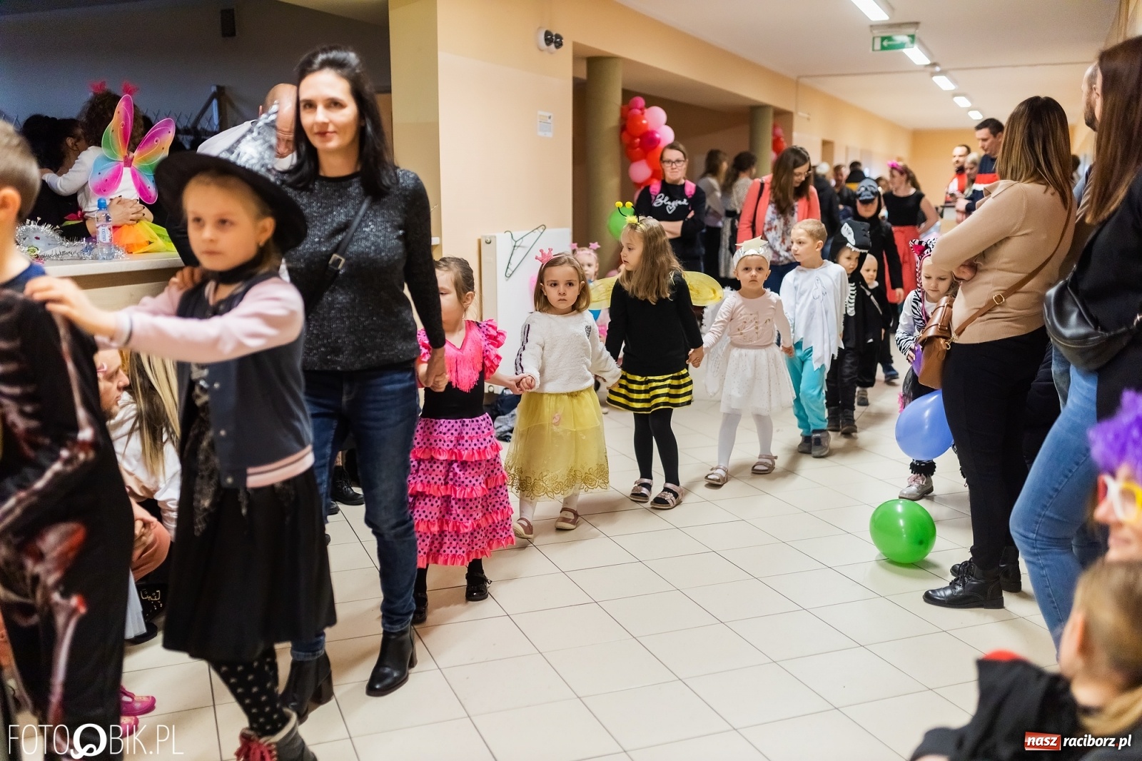 Zdjęcie w galerii na portalu naszraciborz.pl: Karnawałowy bal w Arenie Rafako na zakończenie ferii [FOTO] wiadomości z regionu