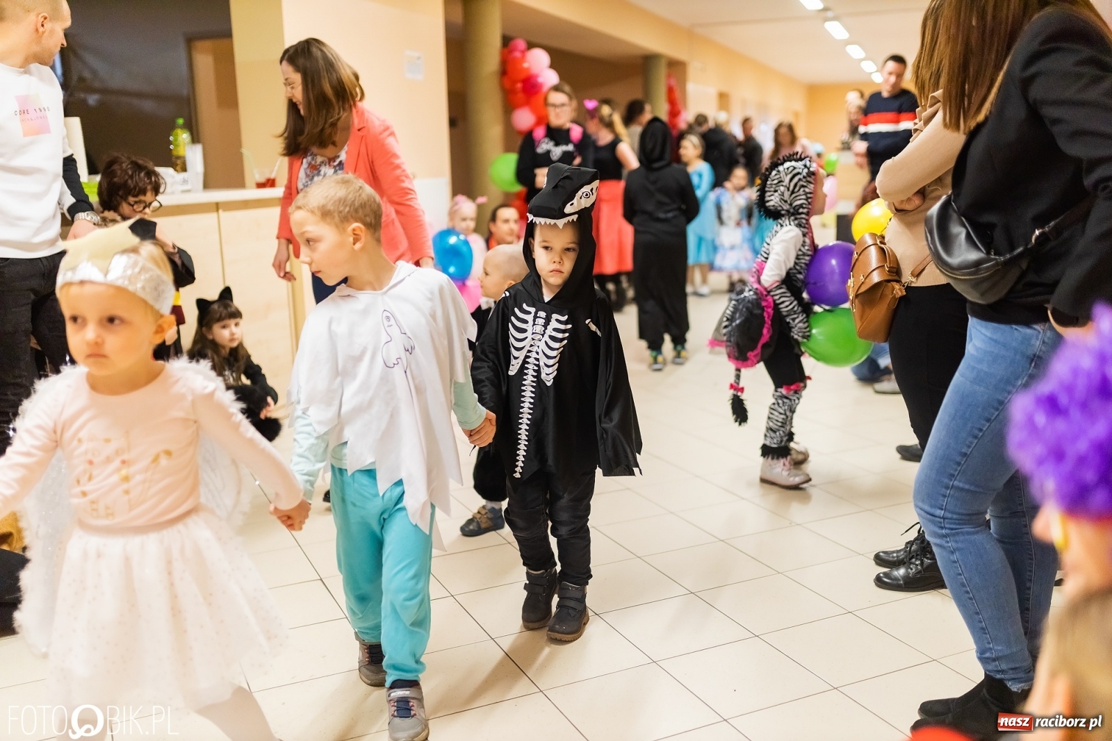 Zdjęcie w galerii na portalu naszraciborz.pl: Karnawałowy bal w Arenie Rafako na zakończenie ferii [FOTO] wiadomości z regionu