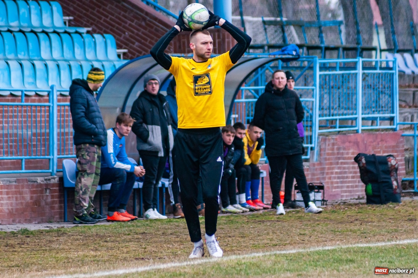 Zdjęcie w galerii na portalu naszraciborz.pl: Strzelanina przy Srebrnej. Przyszłość rozbita [FOTO i WIDEO] wiadomości z regionu