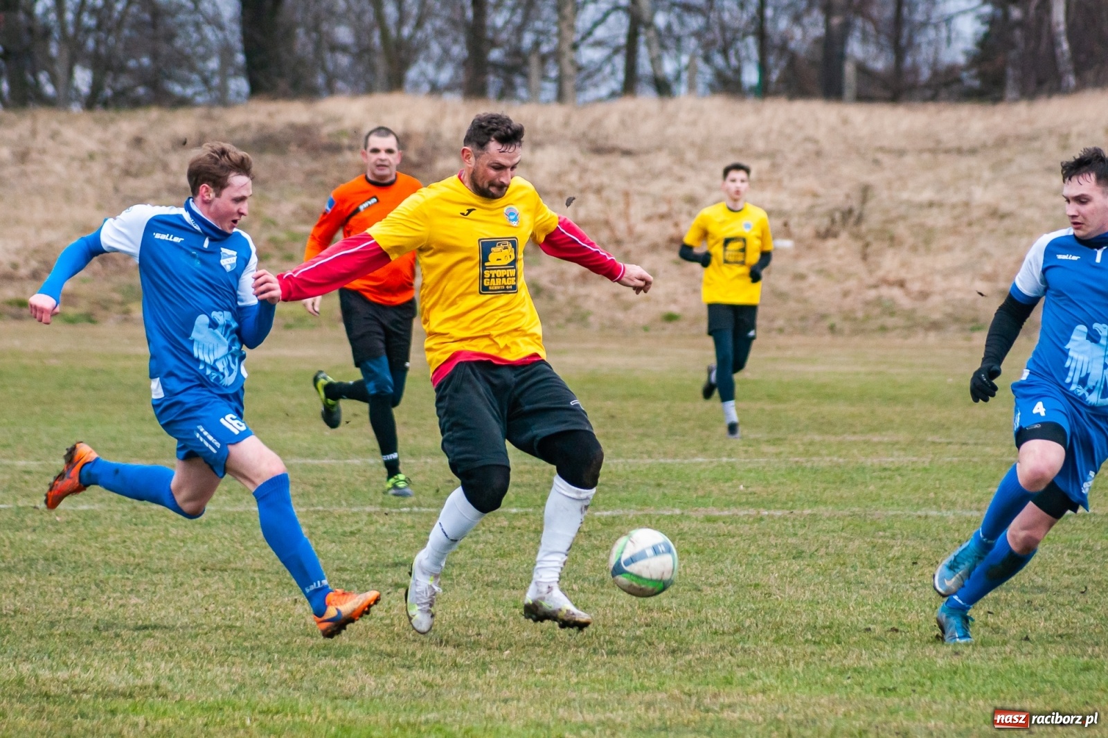 Zdjęcie w galerii na portalu naszraciborz.pl: Strzelanina przy Srebrnej. Przyszłość rozbita [FOTO i WIDEO] wiadomości z regionu