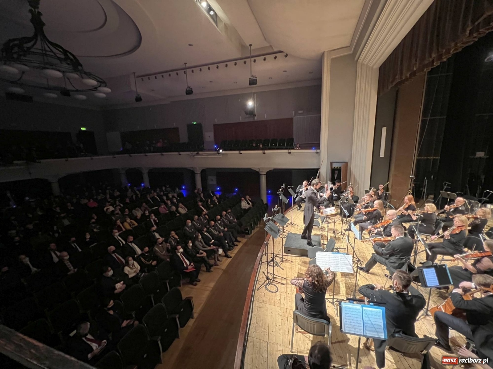 Zdjęcie w galerii na portalu naszraciborz.pl: Muzyka aniołów - prapremiera utworu Adama Wesołowskiego w Raciborzu [FOTO i WIDEO] wiadomości z regionu