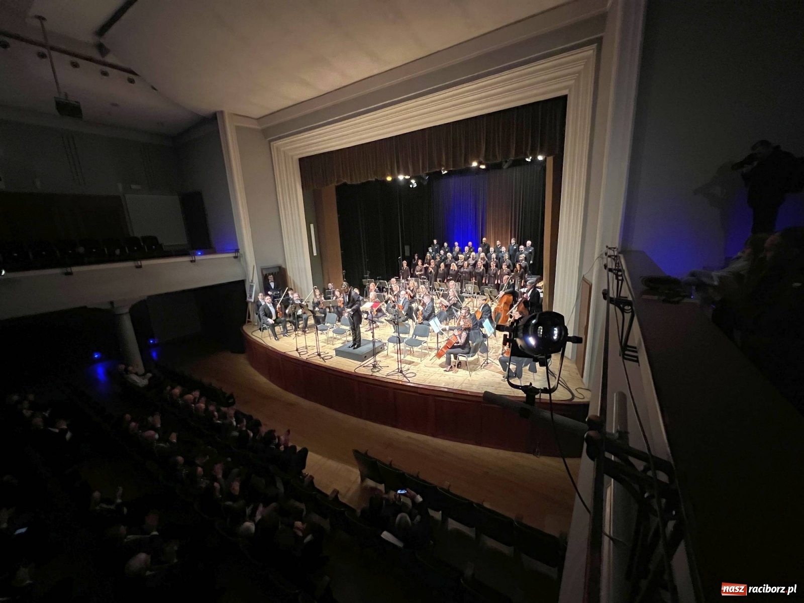 Zdjęcie w galerii na portalu naszraciborz.pl: Muzyka aniołów - prapremiera utworu Adama Wesołowskiego w Raciborzu [FOTO i WIDEO] wiadomości z regionu