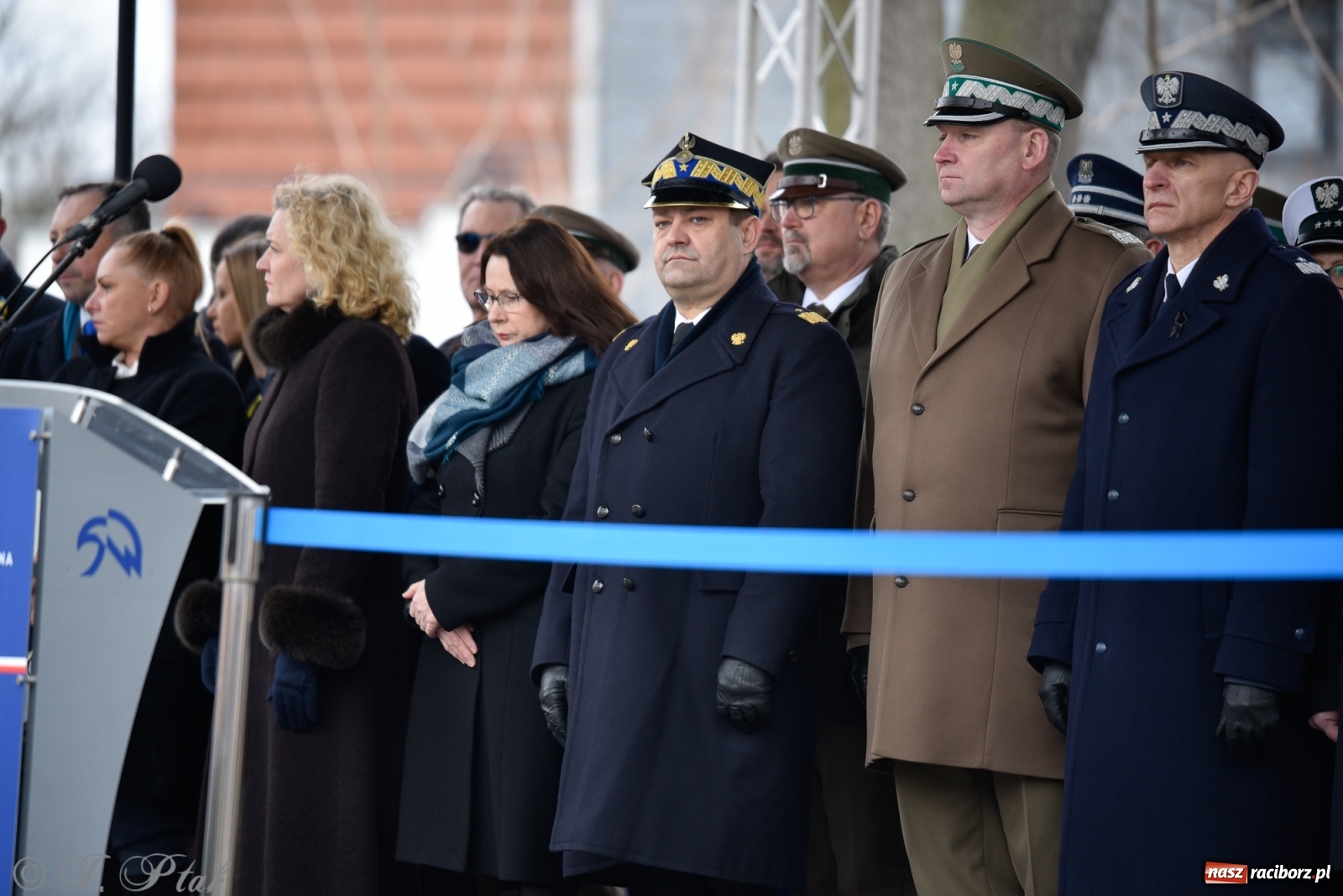 Zdjęcie w galerii na portalu naszraciborz.pl: Jeszcze nie pusty grób - przy Zakładzie Karnym odsłonięto Pomnik Żołnierzy Wyklętych [FOTO i WIDEO] wiadomości z regionu