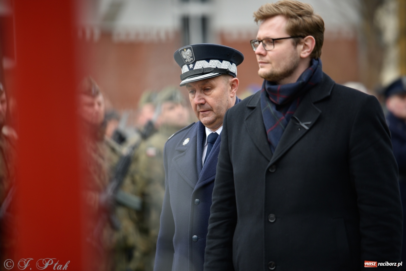 Zdjęcie w galerii na portalu naszraciborz.pl: Jeszcze nie pusty grób - przy Zakładzie Karnym odsłonięto Pomnik Żołnierzy Wyklętych [FOTO i WIDEO] wiadomości z regionu