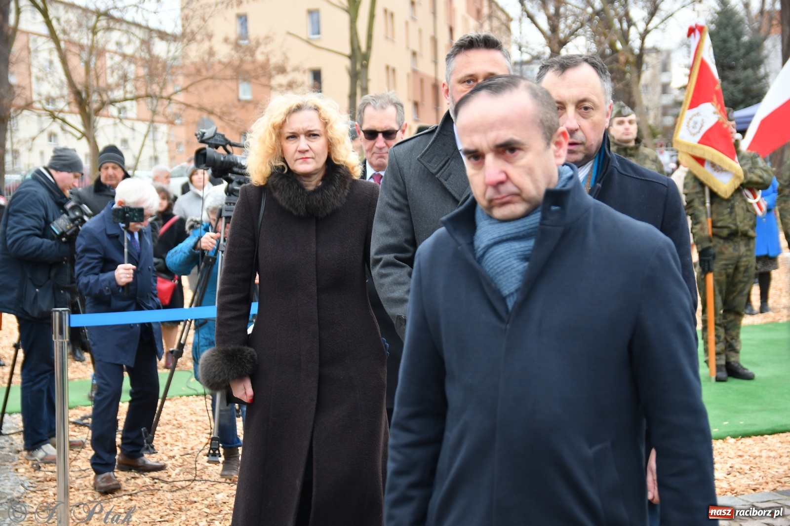 Zdjęcie w galerii na portalu naszraciborz.pl: Jeszcze nie pusty grób - przy Zakładzie Karnym odsłonięto Pomnik Żołnierzy Wyklętych [FOTO i WIDEO] wiadomości z regionu