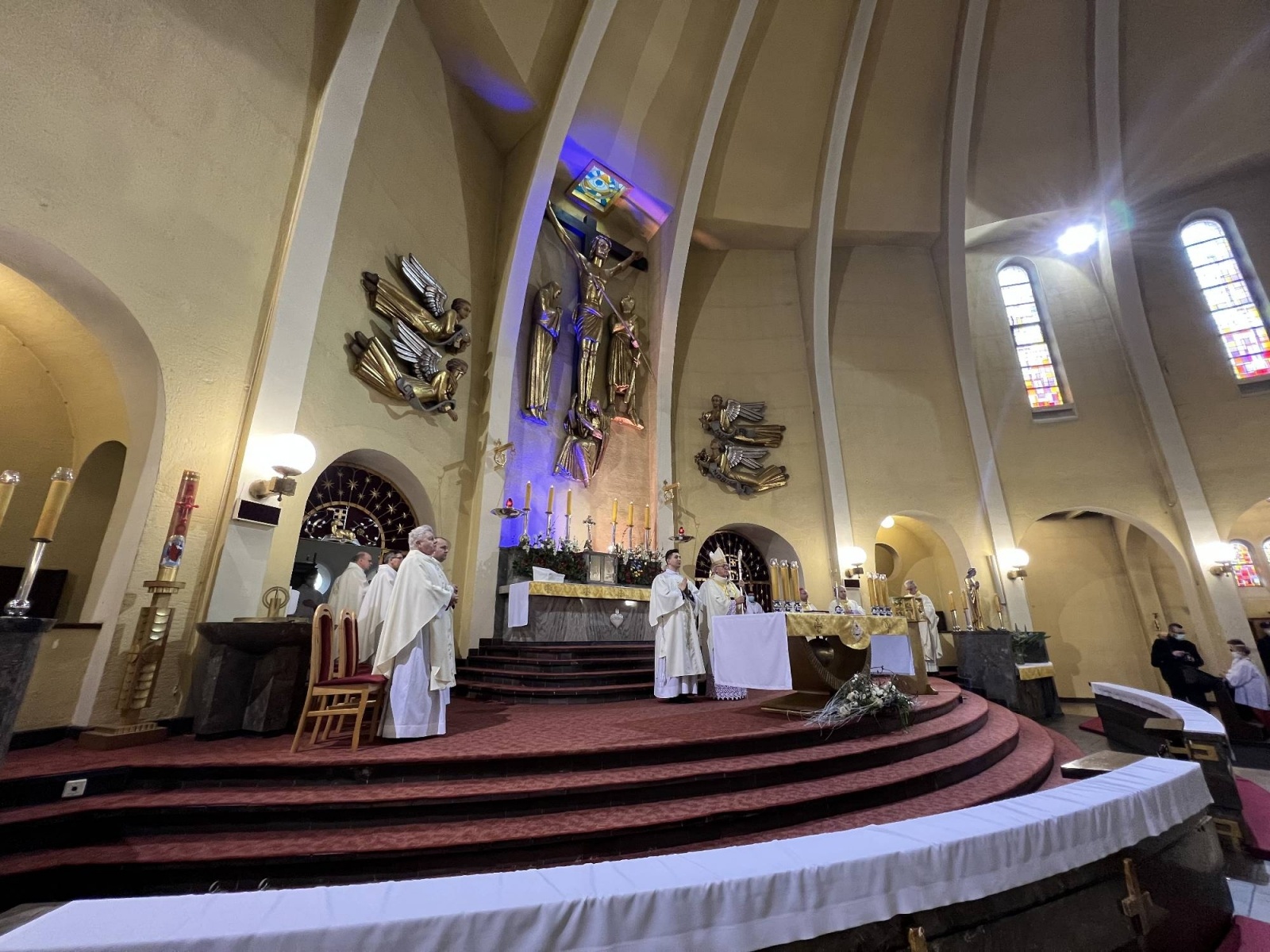 Zdjęcie w galerii na portalu naszraciborz.pl: Biskup polowy Wojska Polskiego w kościele NSPJ: Zachowali się jak trzeba! wiadomości z regionu