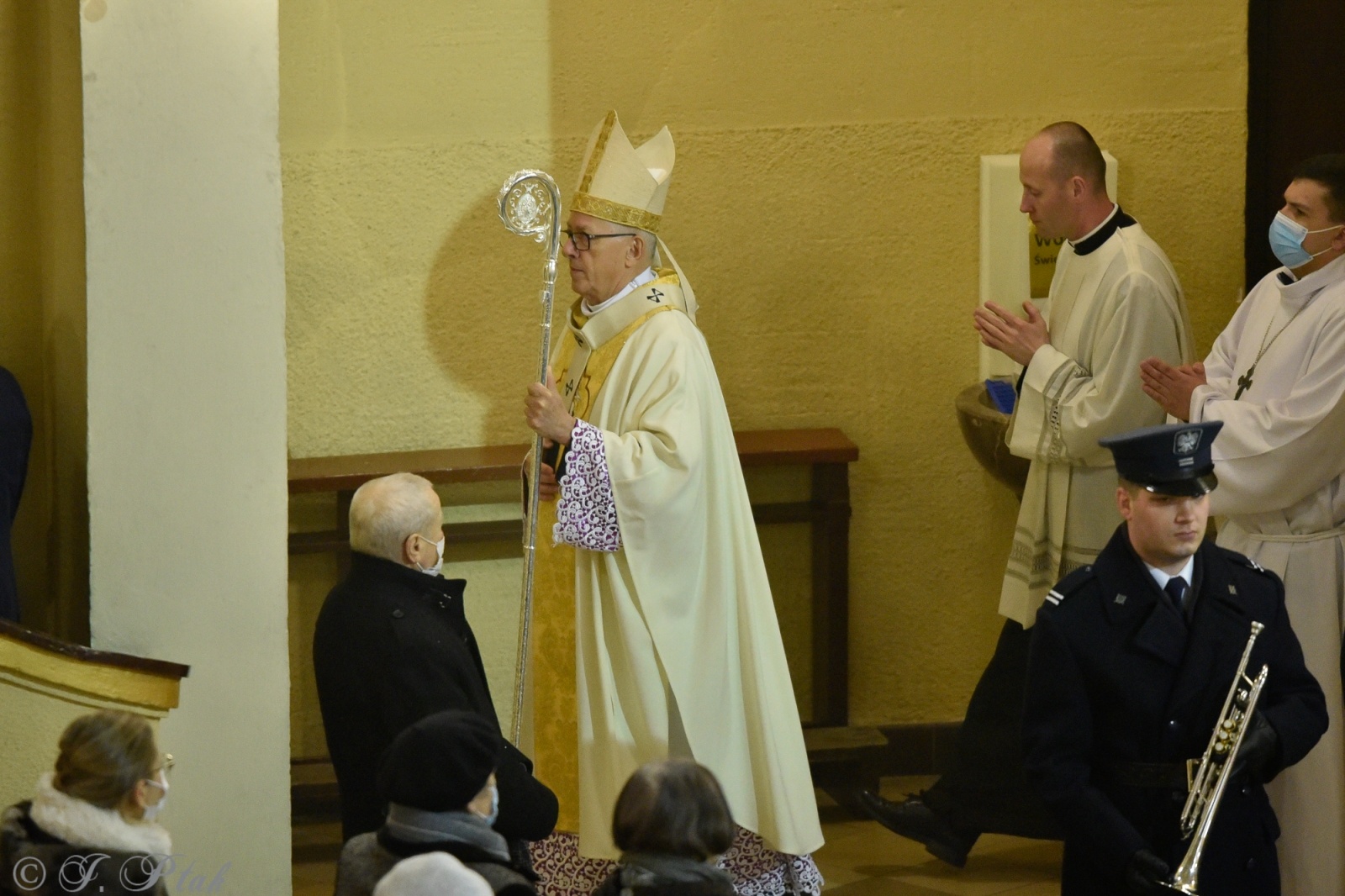 Zdjęcie w galerii na portalu naszraciborz.pl: Biskup polowy Wojska Polskiego w kościele NSPJ: Zachowali się jak trzeba! wiadomości z regionu