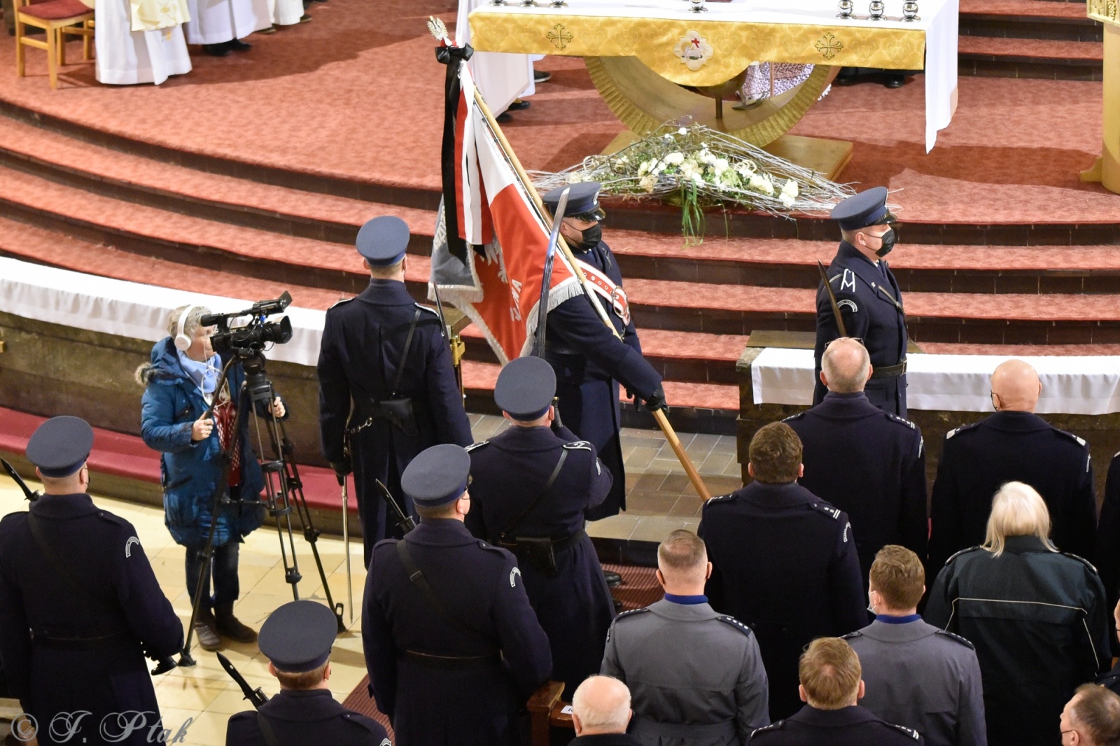 Zdjęcie w galerii na portalu naszraciborz.pl: Biskup polowy Wojska Polskiego w kościele NSPJ: Zachowali się jak trzeba! wiadomości z regionu