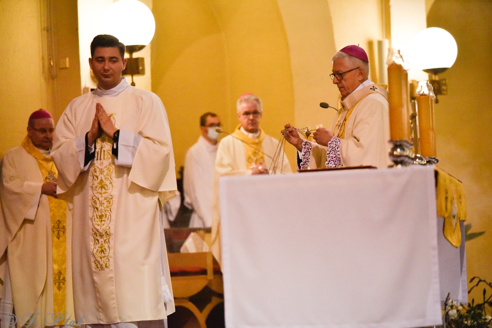 Zdjęcie w galerii na portalu naszraciborz.pl: Biskup polowy Wojska Polskiego w kościele NSPJ: Zachowali się jak trzeba! wiadomości z regionu