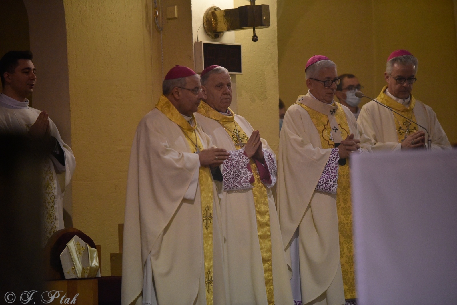 Zdjęcie w galerii na portalu naszraciborz.pl: Biskup polowy Wojska Polskiego w kościele NSPJ: Zachowali się jak trzeba! wiadomości z regionu