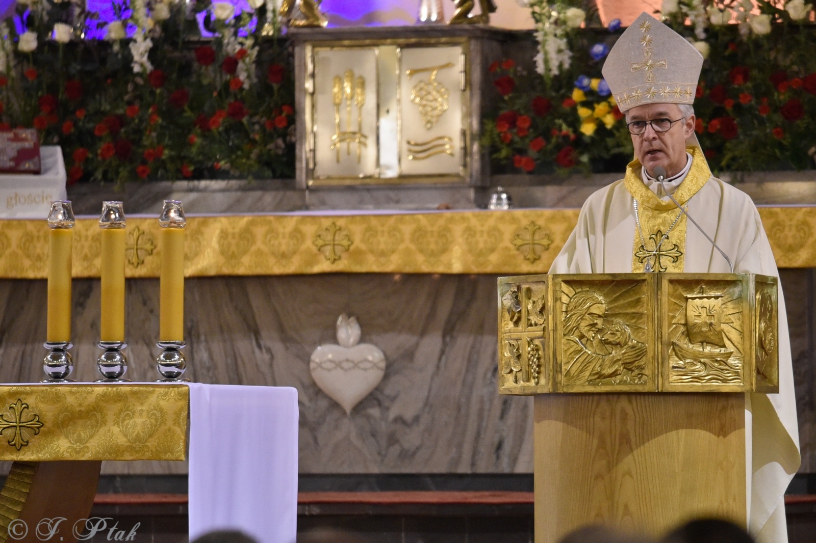 Zdjęcie w galerii na portalu naszraciborz.pl: Biskup polowy Wojska Polskiego w kościele NSPJ: Zachowali się jak trzeba! wiadomości z regionu