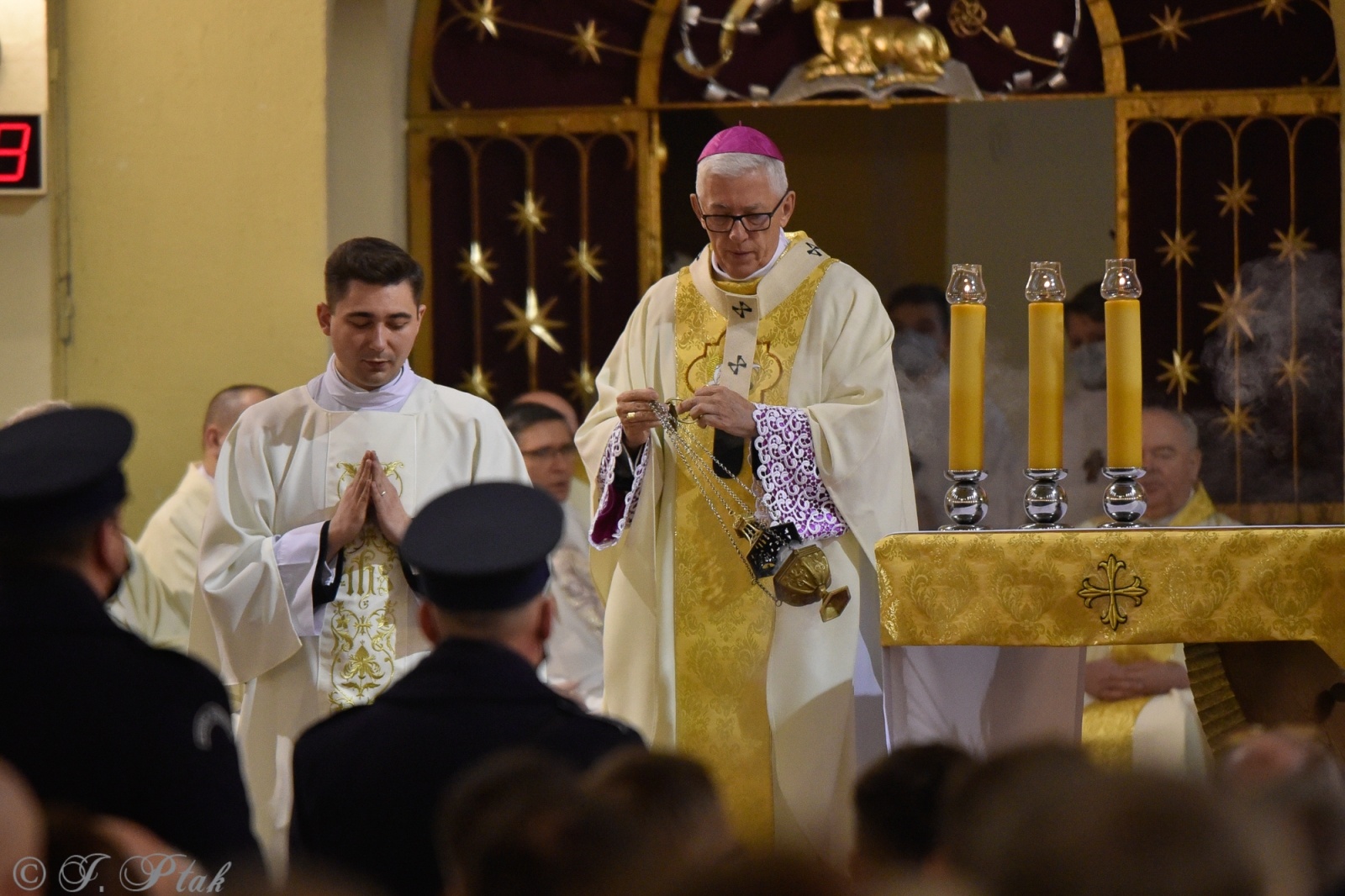Zdjęcie w galerii na portalu naszraciborz.pl: Biskup polowy Wojska Polskiego w kościele NSPJ: Zachowali się jak trzeba! wiadomości z regionu