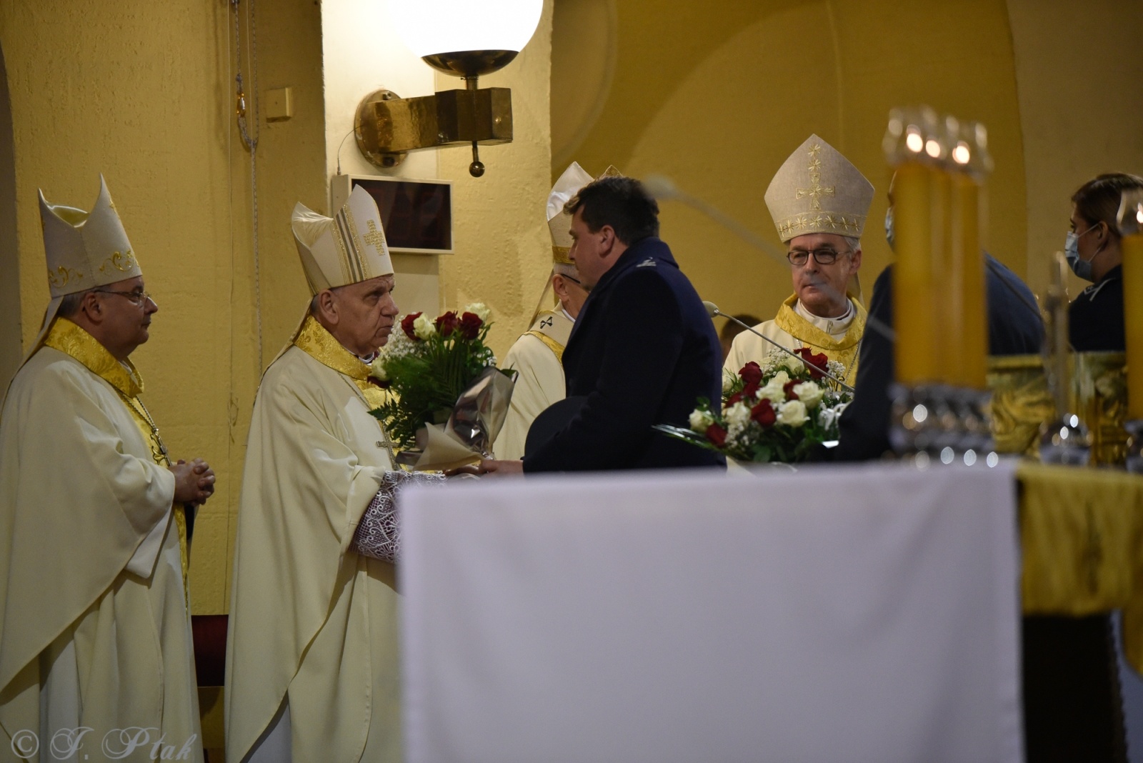 Zdjęcie w galerii na portalu naszraciborz.pl: Biskup polowy Wojska Polskiego w kościele NSPJ: Zachowali się jak trzeba! wiadomości z regionu
