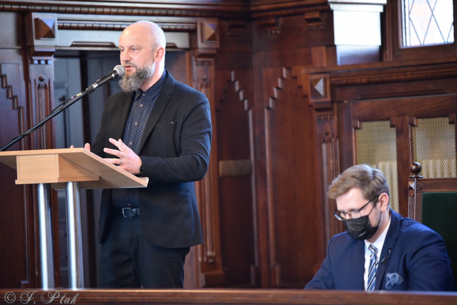 Zdjęcie w galerii na portalu naszraciborz.pl: Polskie powojenne podziemie niepodległościowe na ziemi raciborskiej po 1945 - sympozjum w gmachu Sądu Krajowego wiadomości z regionu