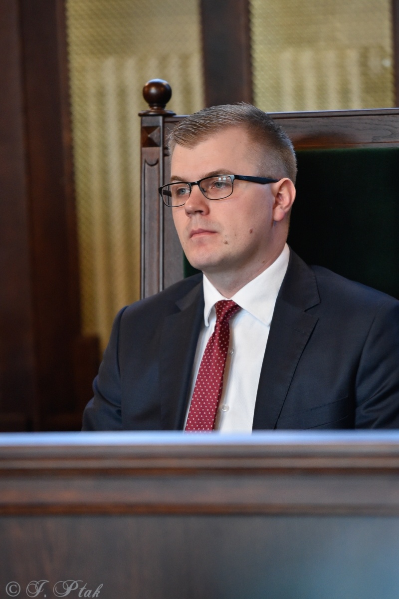 Zdjęcie w galerii na portalu naszraciborz.pl: Polskie powojenne podziemie niepodległościowe na ziemi raciborskiej po 1945 - sympozjum w gmachu Sądu Krajowego wiadomości z regionu