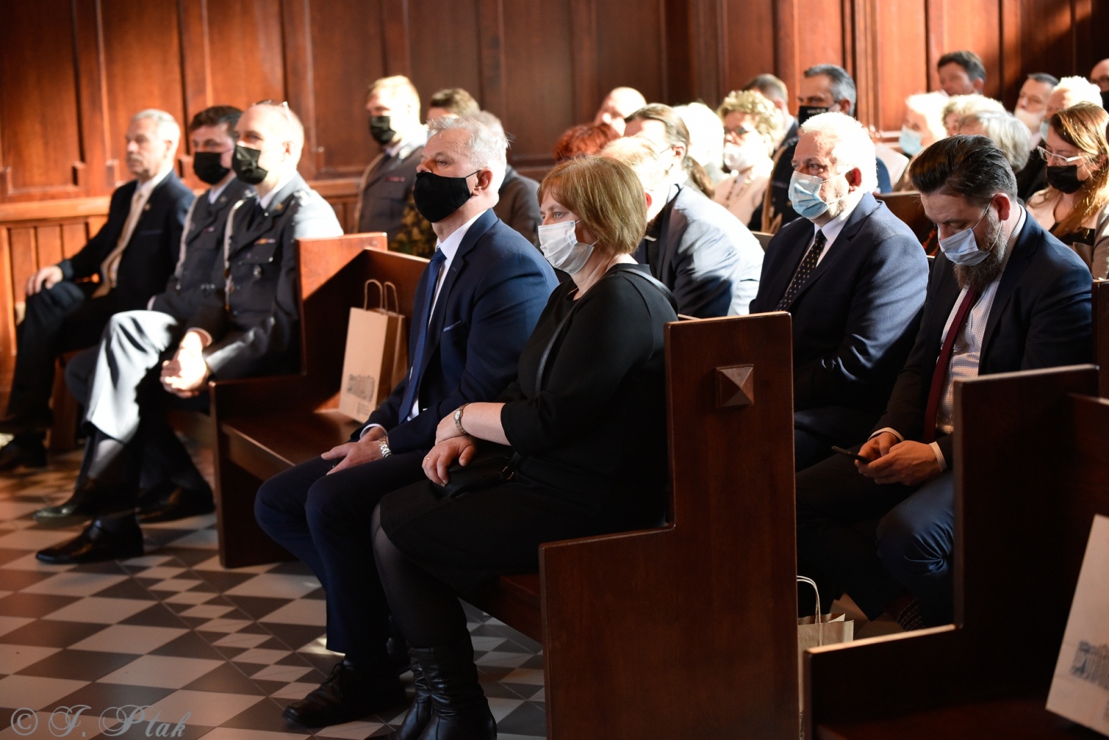 Zdjęcie w galerii na portalu naszraciborz.pl: Polskie powojenne podziemie niepodległościowe na ziemi raciborskiej po 1945 - sympozjum w gmachu Sądu Krajowego wiadomości z regionu