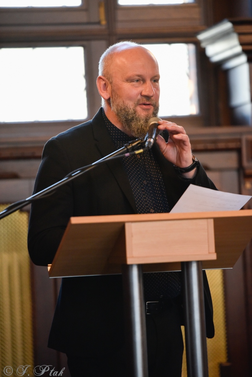 Zdjęcie w galerii na portalu naszraciborz.pl: Polskie powojenne podziemie niepodległościowe na ziemi raciborskiej po 1945 - sympozjum w gmachu Sądu Krajowego wiadomości z regionu