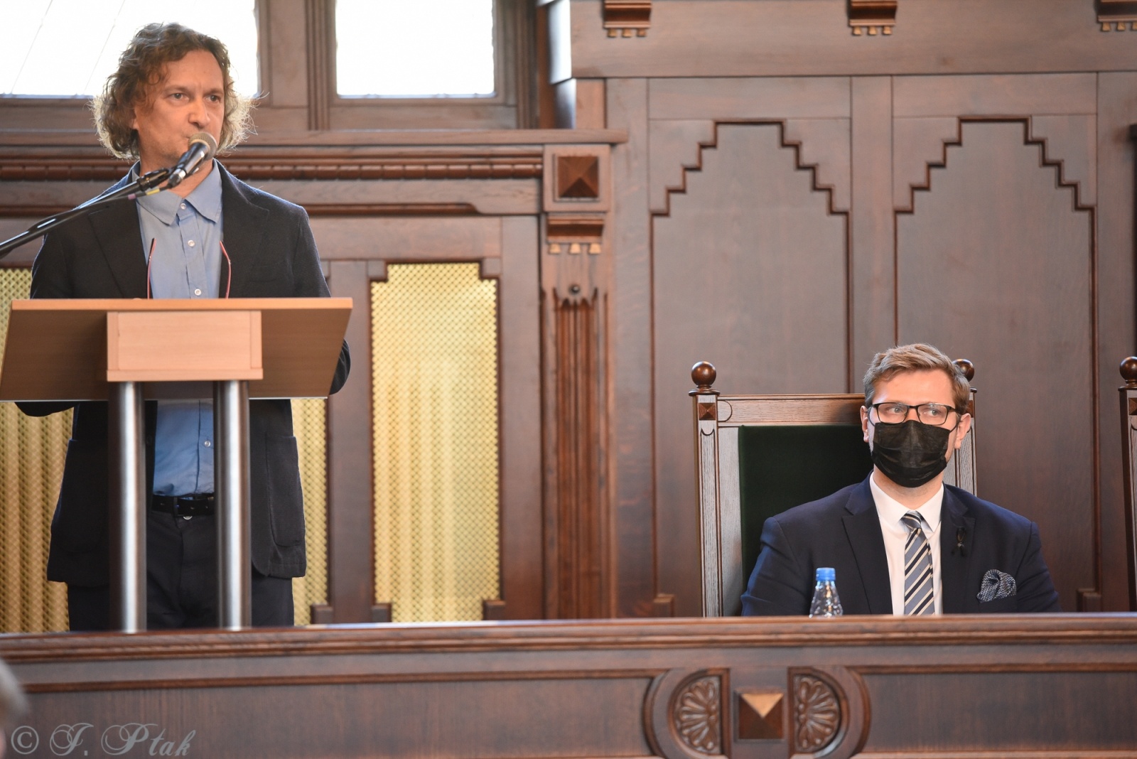 Zdjęcie w galerii na portalu naszraciborz.pl: Polskie powojenne podziemie niepodległościowe na ziemi raciborskiej po 1945 - sympozjum w gmachu Sądu Krajowego wiadomości z regionu