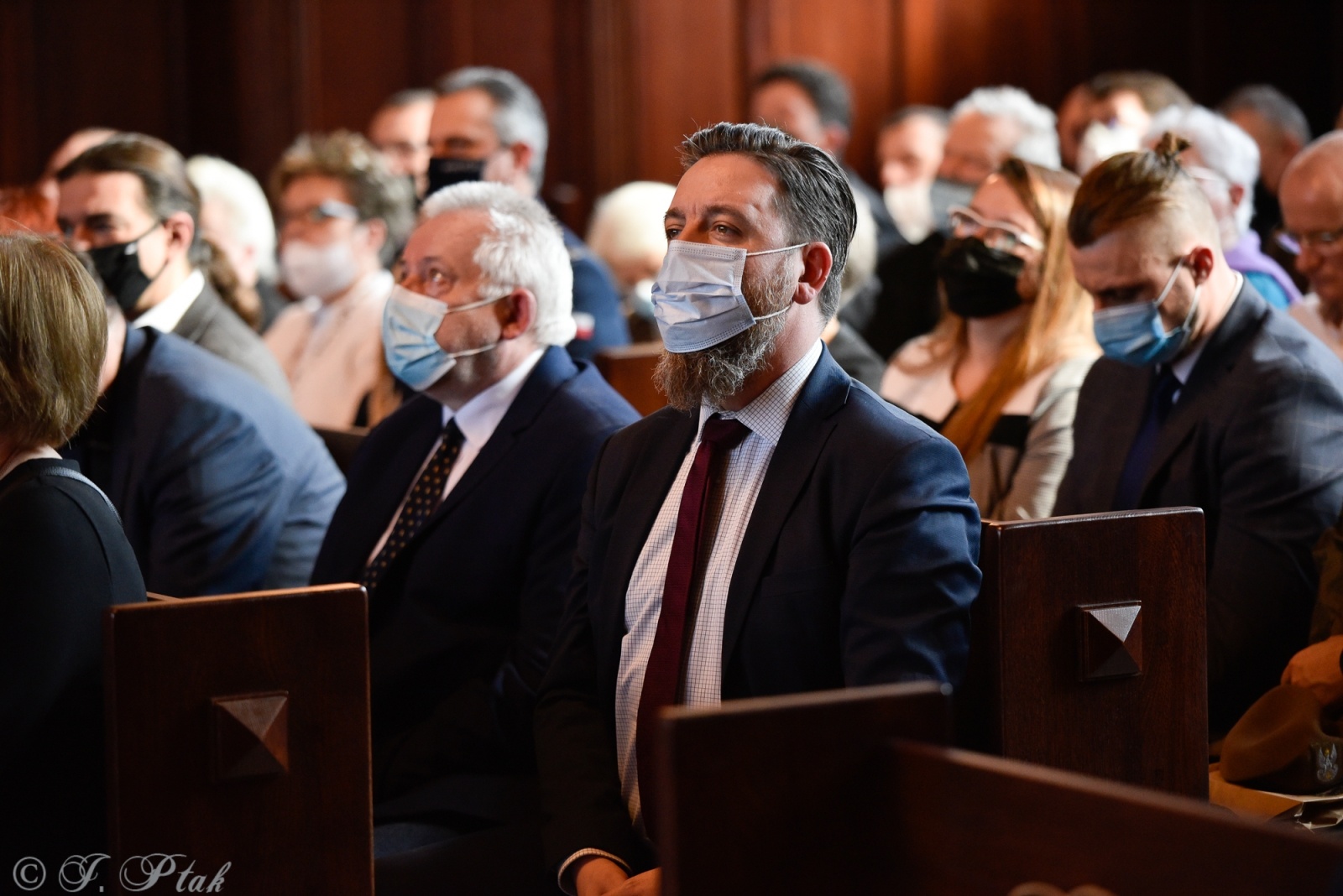 Zdjęcie w galerii na portalu naszraciborz.pl: Polskie powojenne podziemie niepodległościowe na ziemi raciborskiej po 1945 - sympozjum w gmachu Sądu Krajowego wiadomości z regionu