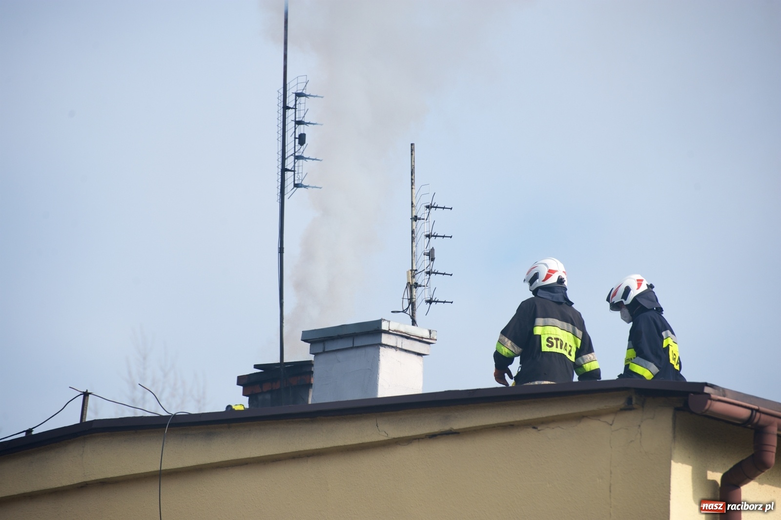 Zdjęcie w galerii na portalu naszraciborz.pl: Raport 998. Otwarcia mieszkań, pożary sadzy i ulatniający się gaz wiadomości z regionu