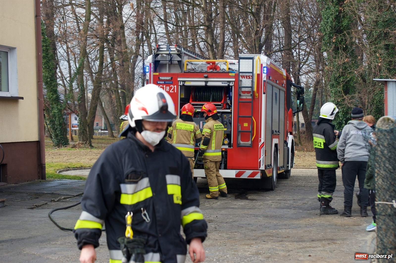 Zdjęcie w galerii na portalu naszraciborz.pl: Raport 998. Otwarcia mieszkań, pożary sadzy i ulatniający się gaz wiadomości z regionu