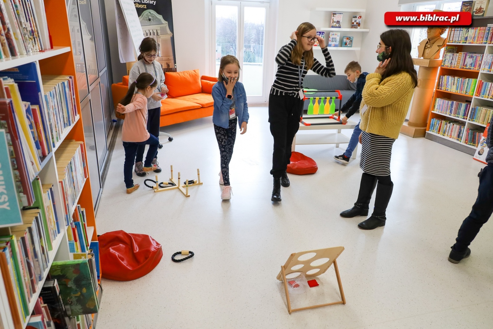 Zdjęcie w galerii na portalu naszraciborz.pl: Raciborska książnica jako wytwórnia filmowa wiadomości z regionu