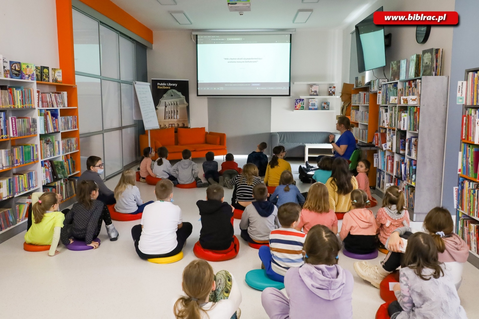 Zdjęcie w galerii na portalu naszraciborz.pl: Raciborska książnica jako wytwórnia filmowa wiadomości z regionu