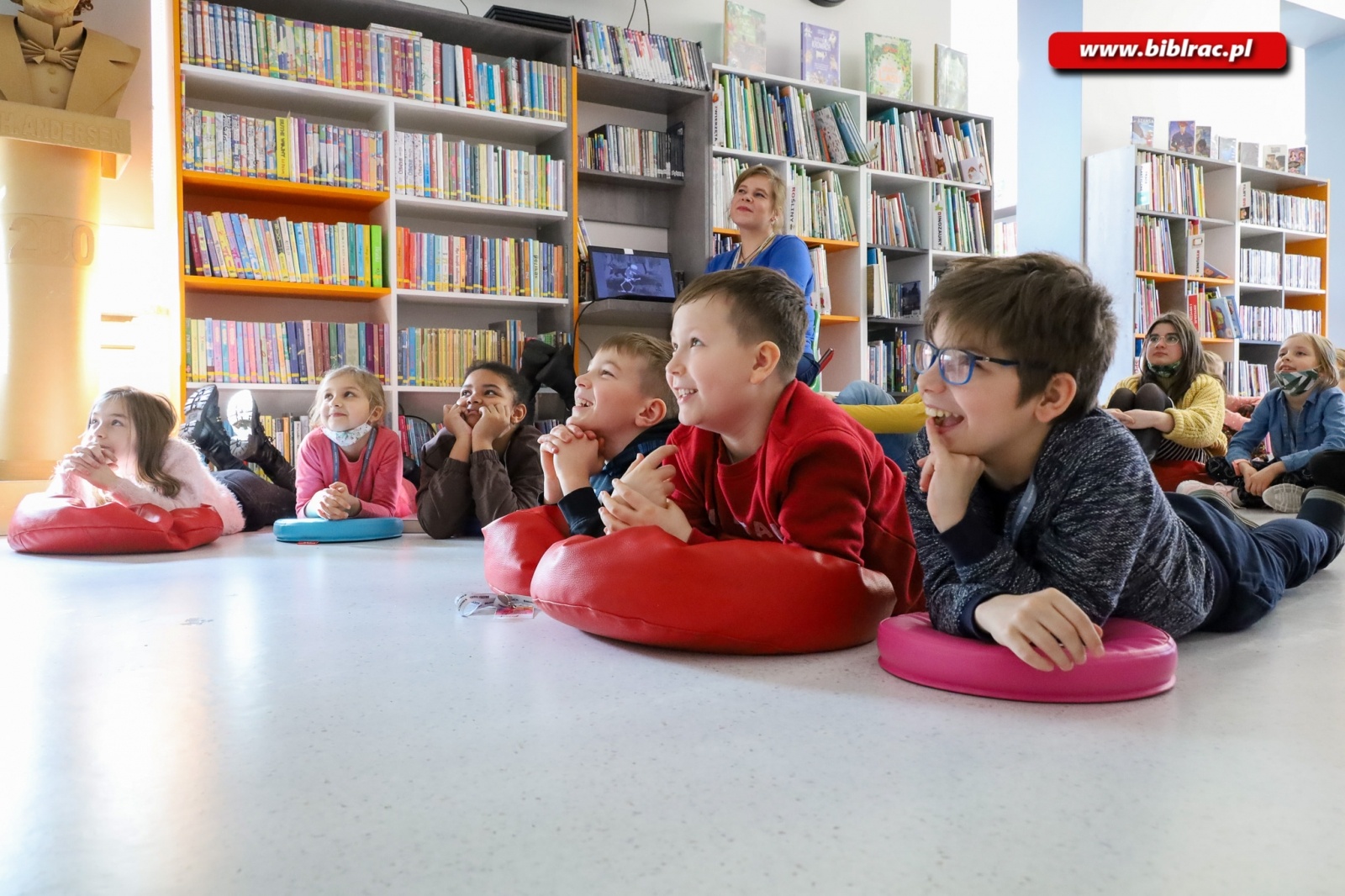 Zdjęcie w galerii na portalu naszraciborz.pl: Raciborska książnica jako wytwórnia filmowa wiadomości z regionu