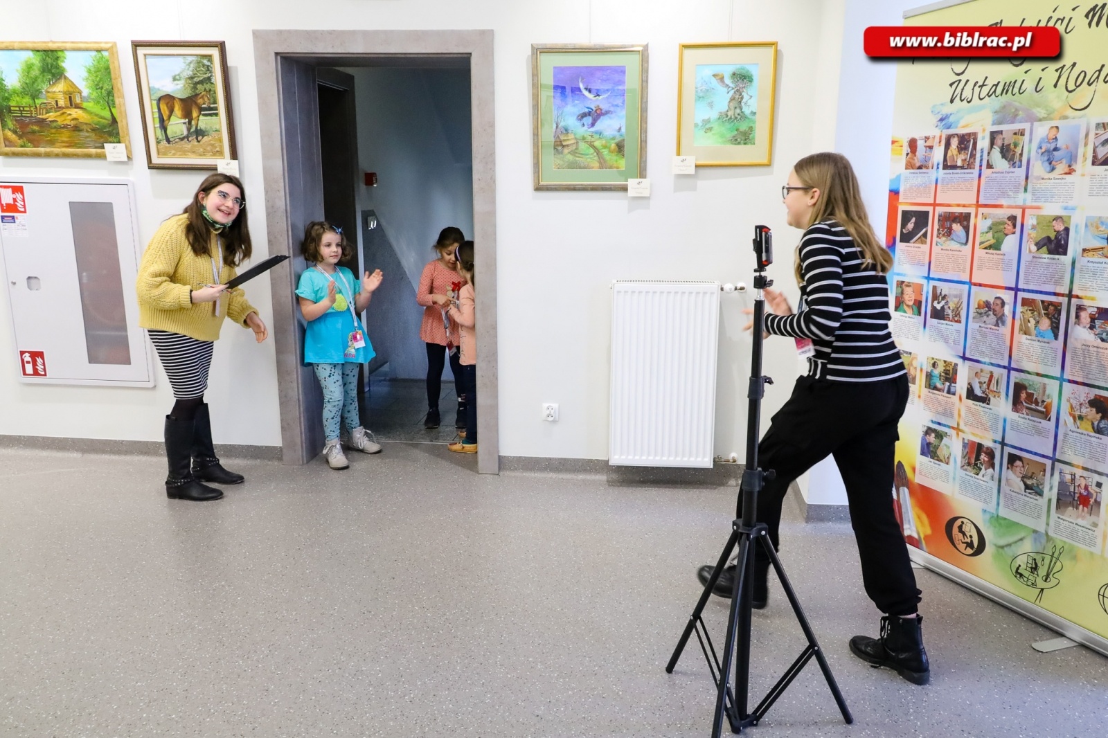 Zdjęcie w galerii na portalu naszraciborz.pl: Raciborska książnica jako wytwórnia filmowa wiadomości z regionu