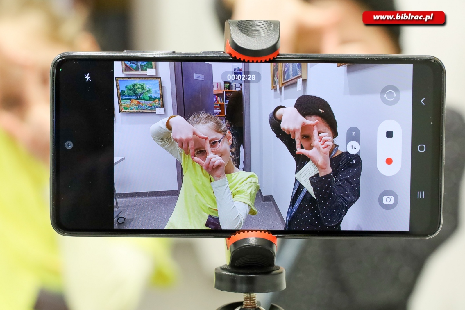 Zdjęcie w galerii na portalu naszraciborz.pl: Raciborska książnica jako wytwórnia filmowa wiadomości z regionu