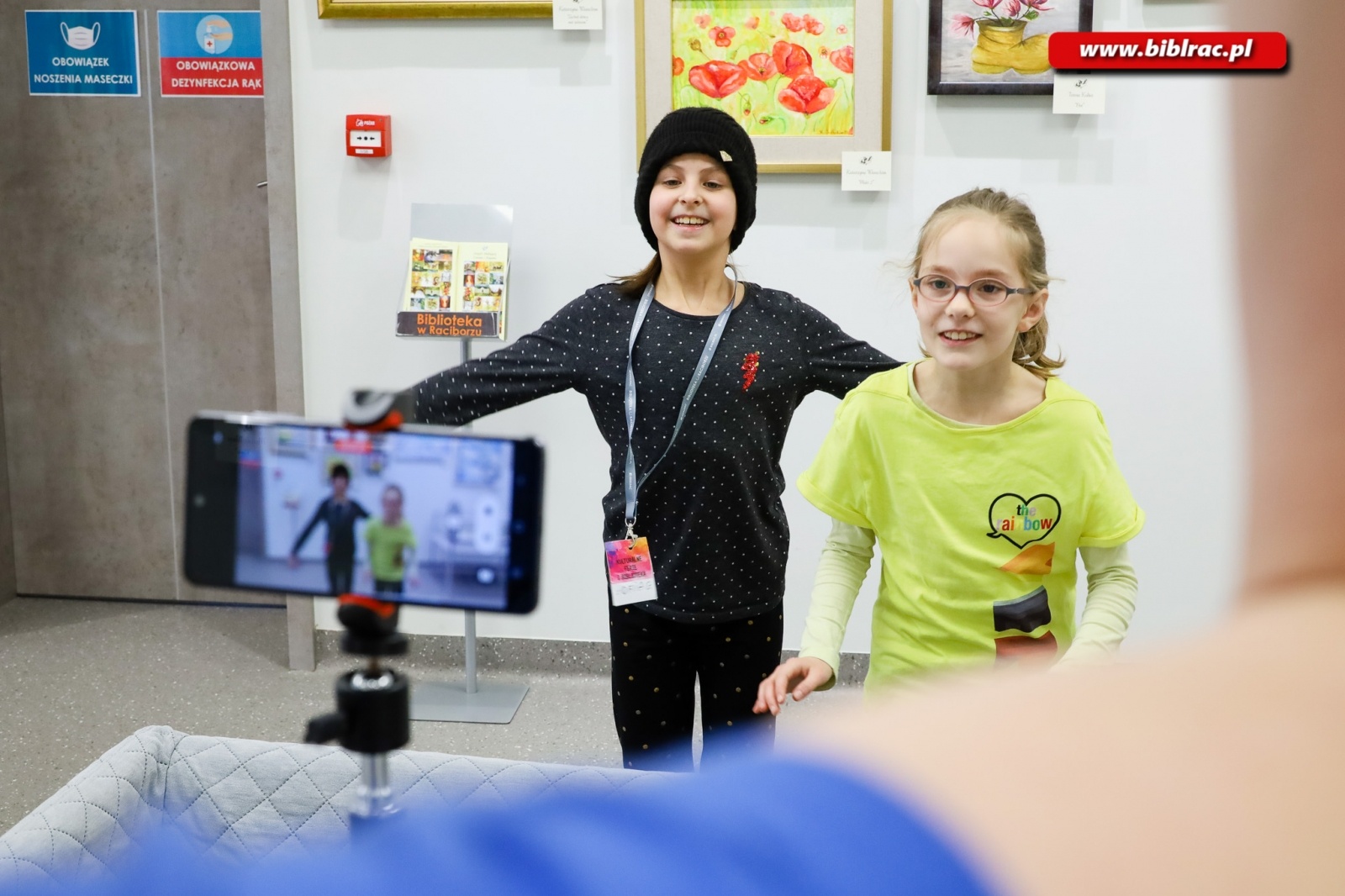 Zdjęcie w galerii na portalu naszraciborz.pl: Raciborska książnica jako wytwórnia filmowa wiadomości z regionu