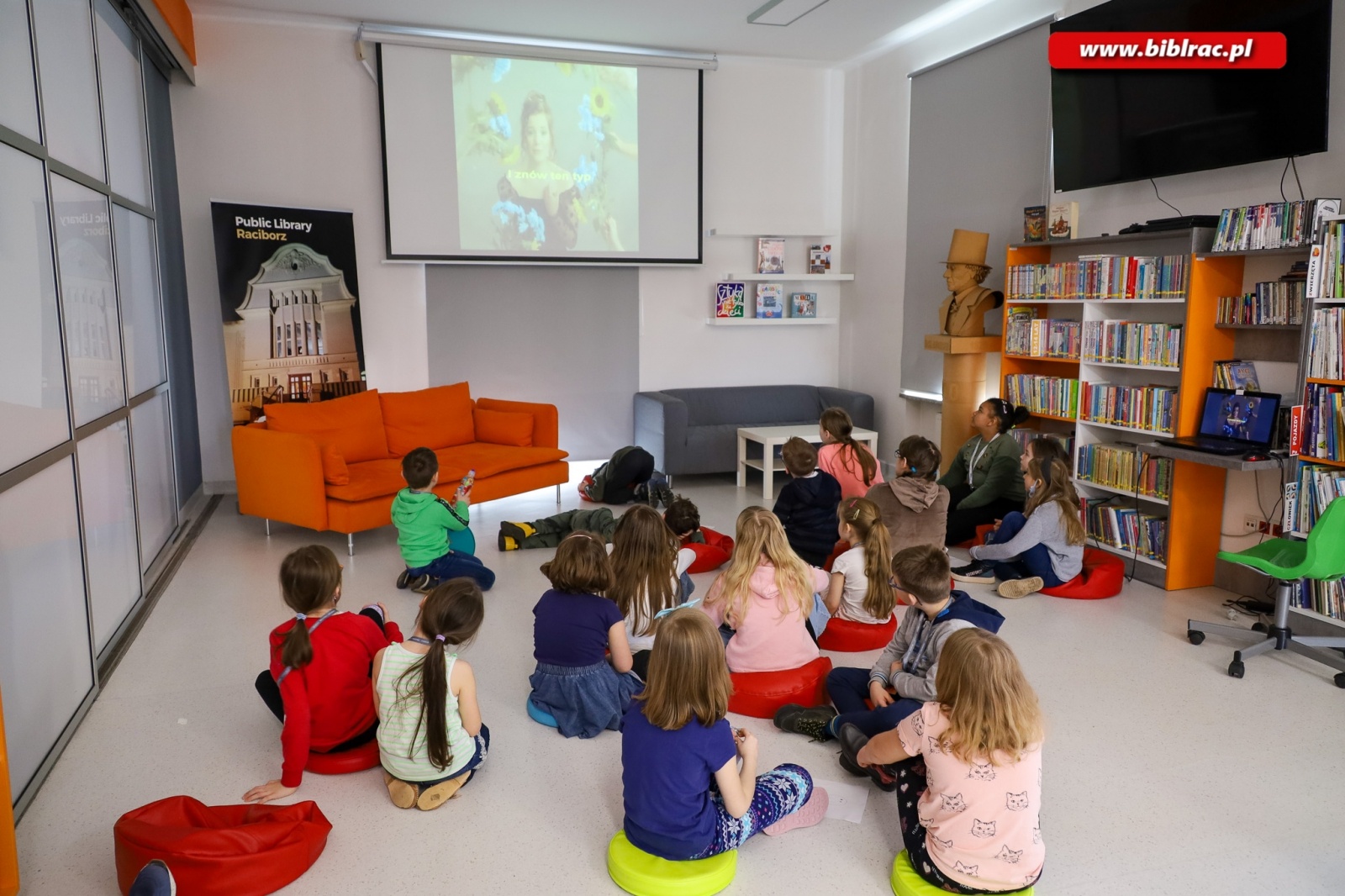 Zdjęcie w galerii na portalu naszraciborz.pl: Raciborska książnica jako wytwórnia filmowa wiadomości z regionu
