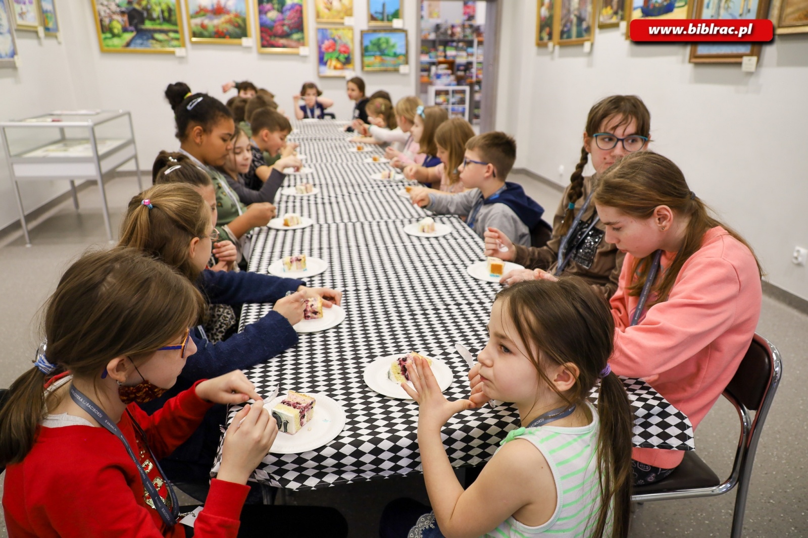 Zdjęcie w galerii na portalu naszraciborz.pl: Raciborska książnica jako wytwórnia filmowa wiadomości z regionu