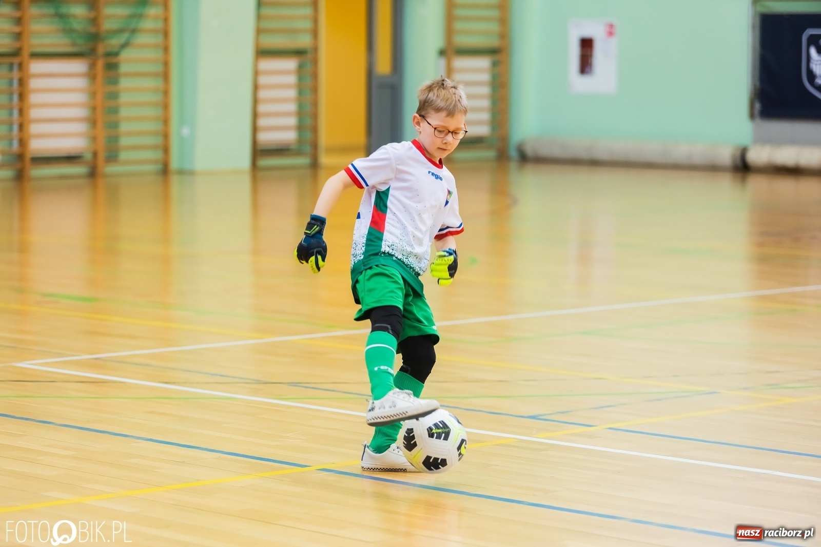 Zdjęcie w galerii na portalu naszraciborz.pl: Powiatowe eliminacje Pucharu Tymbarku [FOTO] wiadomości z regionu