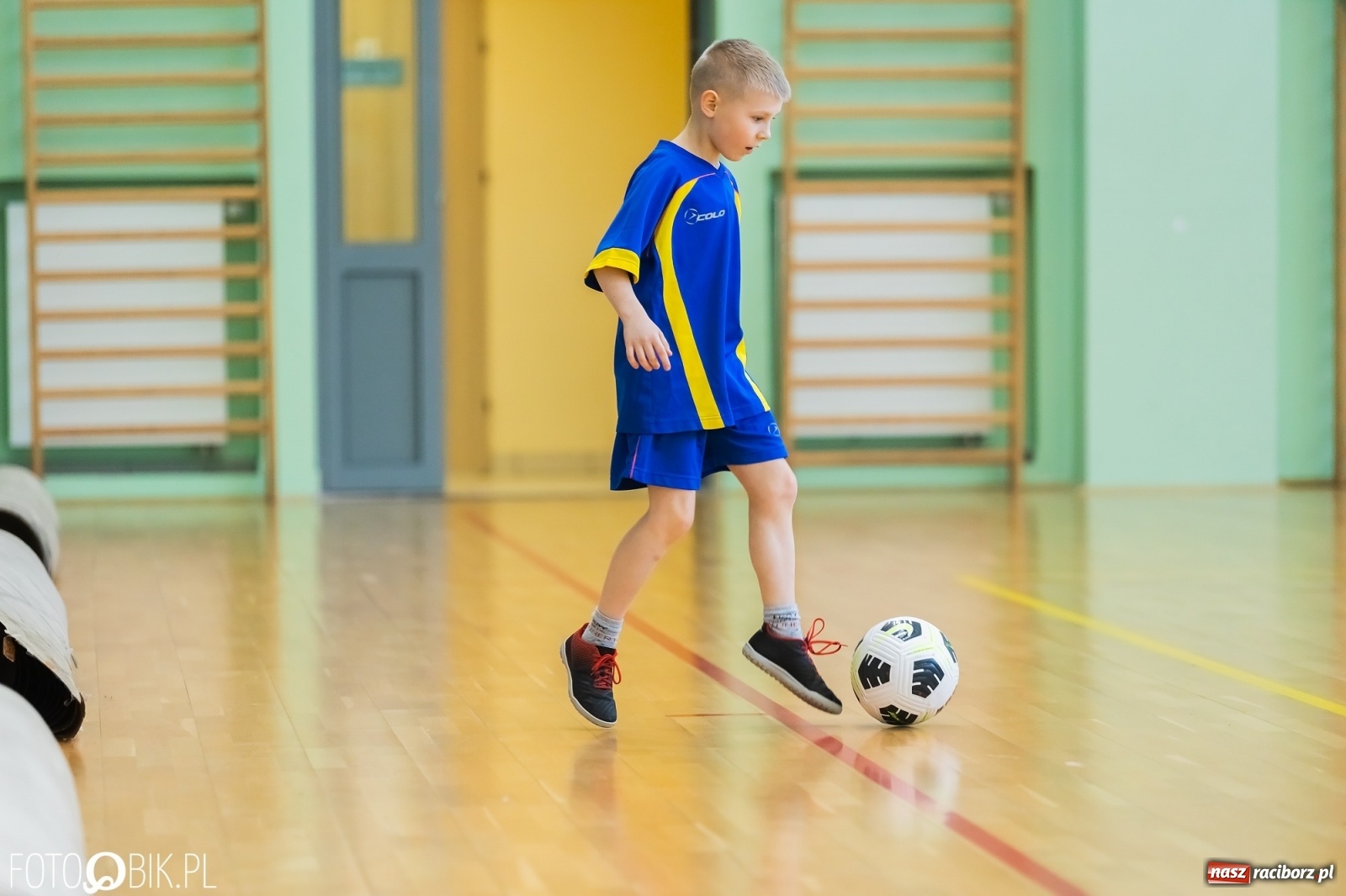 Zdjęcie w galerii na portalu naszraciborz.pl: Powiatowe eliminacje Pucharu Tymbarku [FOTO] wiadomości z regionu