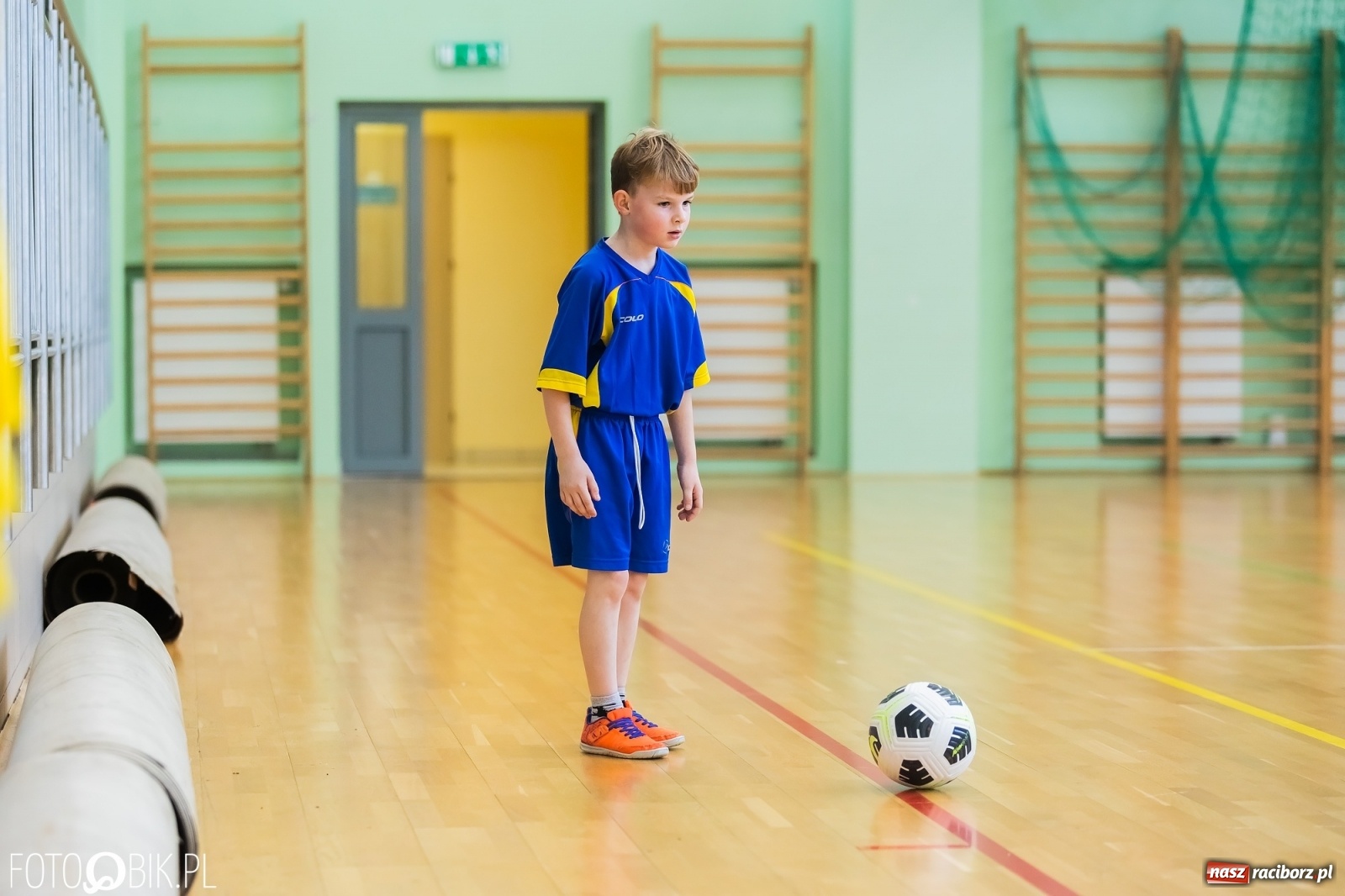 Zdjęcie w galerii na portalu naszraciborz.pl: Powiatowe eliminacje Pucharu Tymbarku [FOTO] wiadomości z regionu