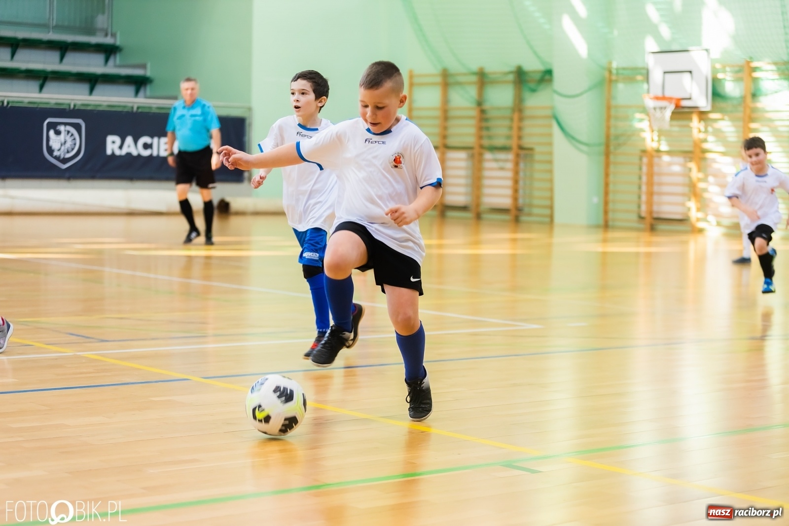 Zdjęcie w galerii na portalu naszraciborz.pl: Powiatowe eliminacje Pucharu Tymbarku [FOTO] wiadomości z regionu