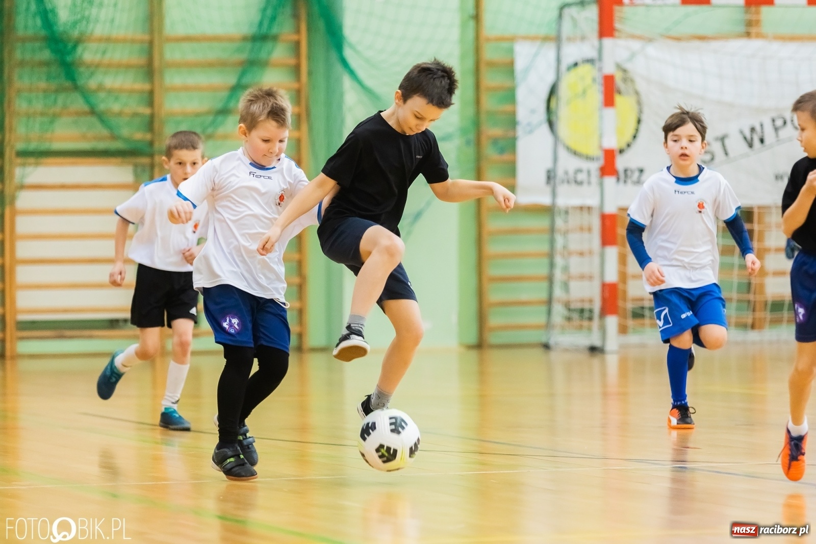 Zdjęcie w galerii na portalu naszraciborz.pl: Powiatowe eliminacje Pucharu Tymbarku [FOTO] wiadomości z regionu